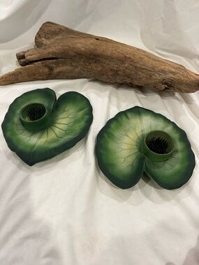 Dept 56 Green Lily Pad Floral Frogs - Pair